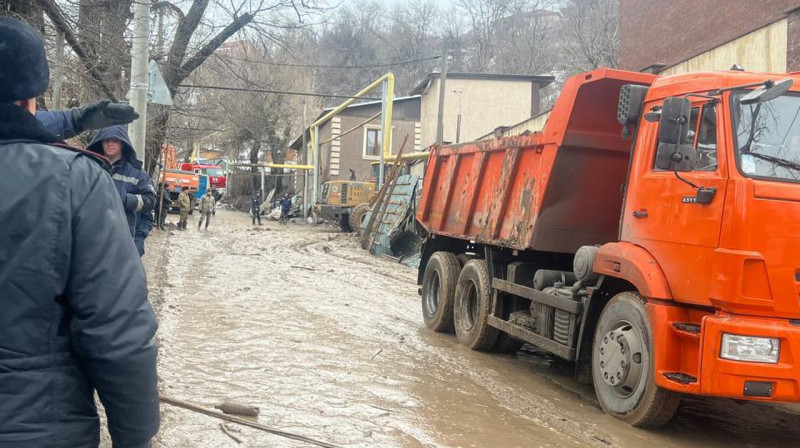 Стоит ли алматинцам опасаться повторного схода оползня