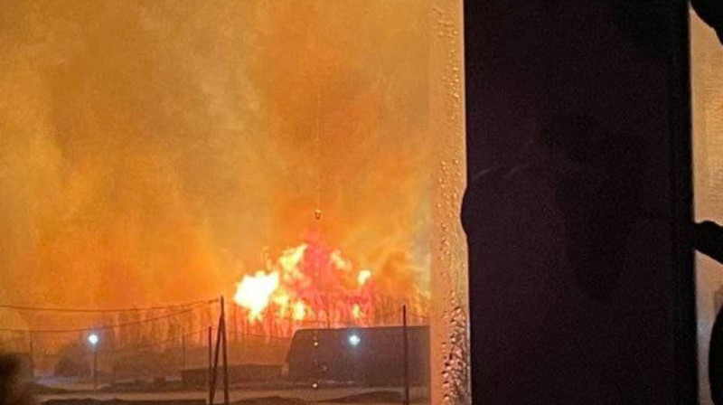 Грузовой поезд загорелся после взрыва на газопроводе в Пермском крае