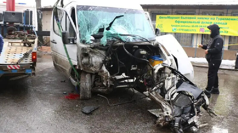 Смертельное ДТП произошло в Алматы. ВИДЕО