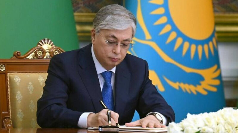 Токаев ратифицировал протокол о пунктах пропуска на границе Кыргызстана