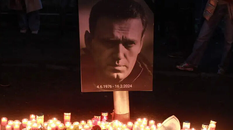 Уроженца Кыргызстана избили полицейские после акции в память о Навальном в Сургуте