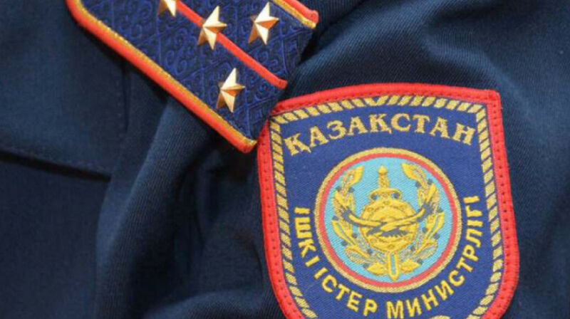 В Алматы майор полиции под  воздействием наркотиков  попал в ДТП - соцсети