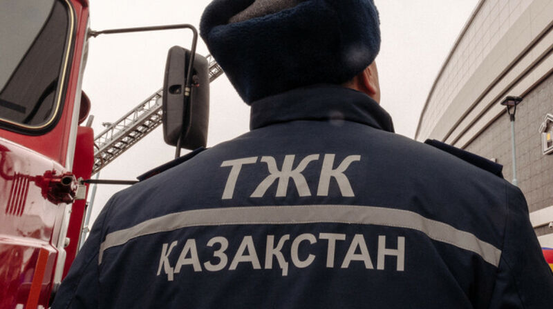 Спасатели оперативно потушили пожар на стройке в Алматы
