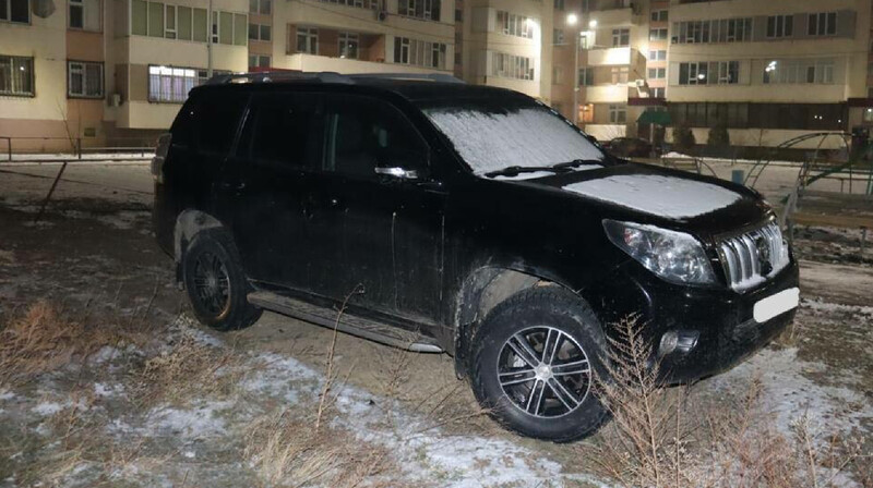 В Таразе мужчина угнал внедорожник с деньгами