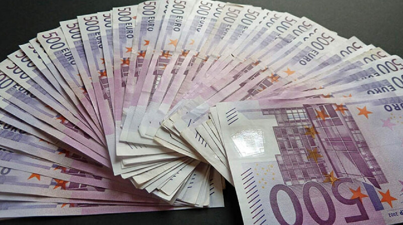 Порядка 100 тысяч евро пытались вывезти из Казахстана в Турцию