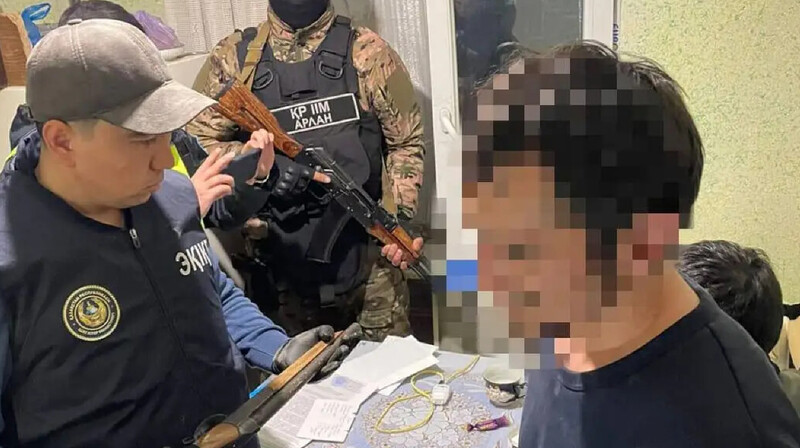 В Кентау двое казахстанцев организовали наркопритон в доме