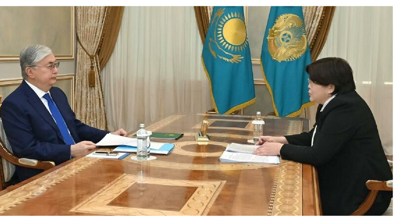 Токаев встретился с председателем Конституционного суда Азимовой