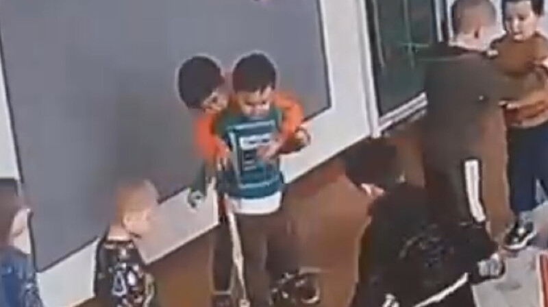 В Алматы ребенка жестоко избили в детсаду