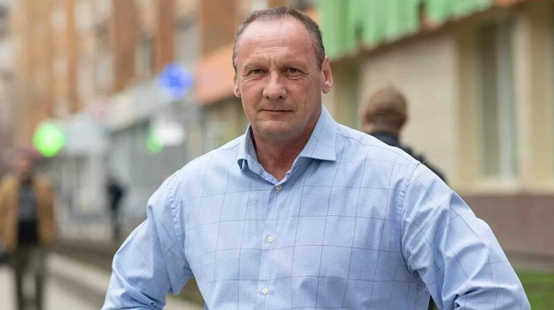 Депутат, назвавший контрактников «алкоголиками и бичами», уедет воевать в Украину