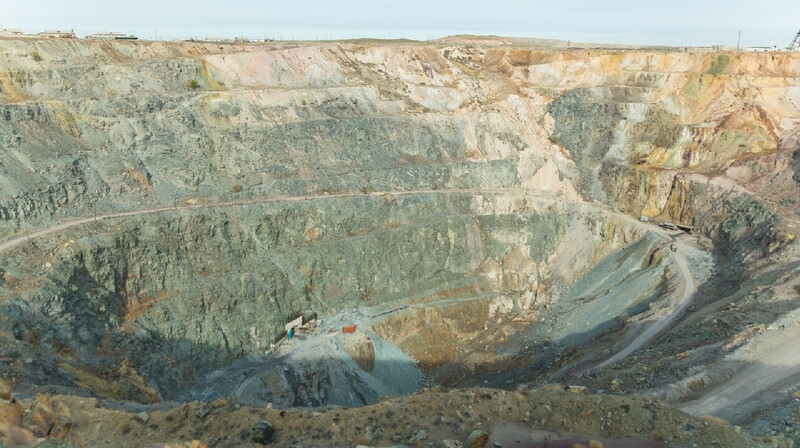 В Павлодарской области намерены переселить людей, живущих близ Майкаинского рудника