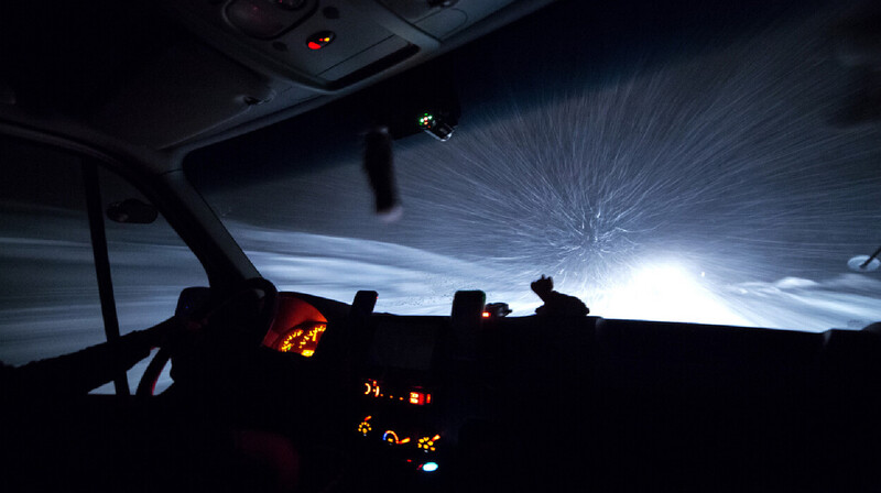 В Туркестанской области спасатели вызволили из снежного плена медиков