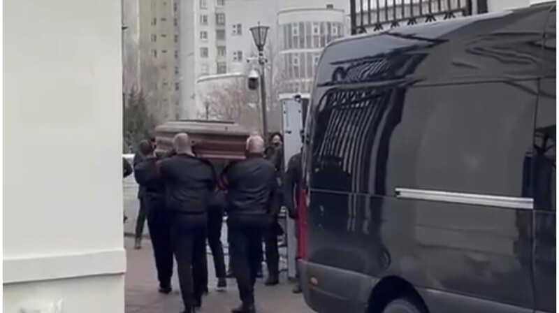 Команда Навального опубликовала фото из храма, где проходит его отпевание