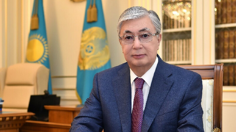Токаев поздравил казахстанцев с Днем благодарности
