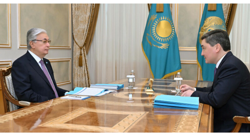 Токаев принял премьер-министра Бектенова