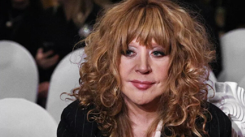 "Не сдавайтесь!" — в поздравлении Пугачевой заметили отсылку к Навальному