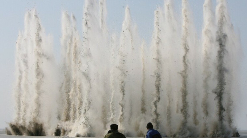 Взрывать лед на реках начали в Восточно-Казахстанской области