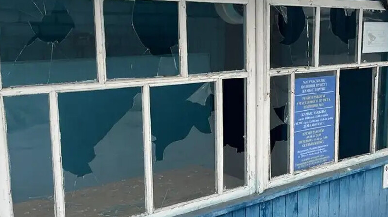 В Петропавловске мужчина разбил окно полицейского участка, пытаясь отомстить