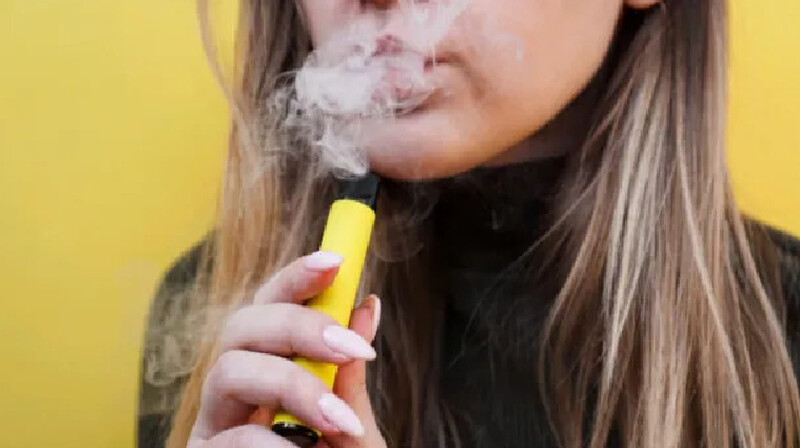 Школьница попала в реанимацию после употребления электронной сигареты