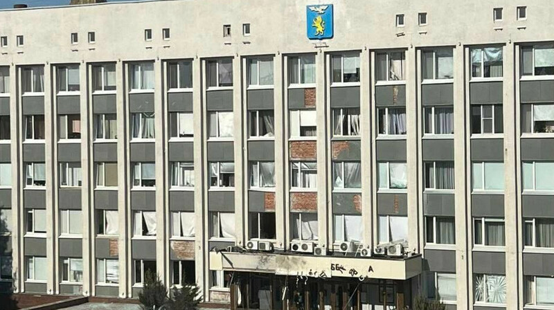 Беспилотник атаковал здание белгородских чиновников