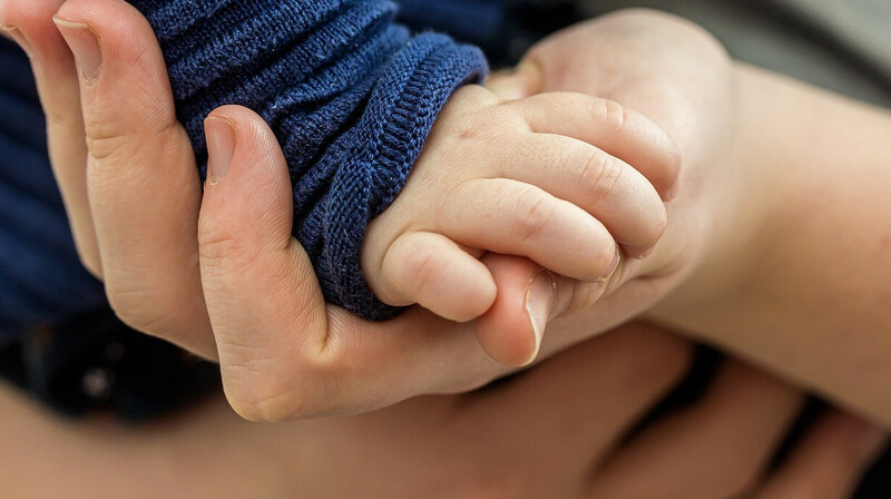 В Атырау мать продавала своих новорожденных детей