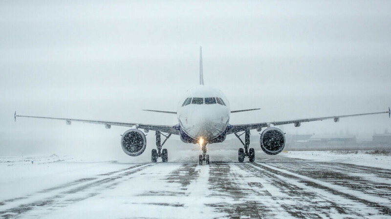 Аэропорт Алматы приостановил вылеты и прилеты