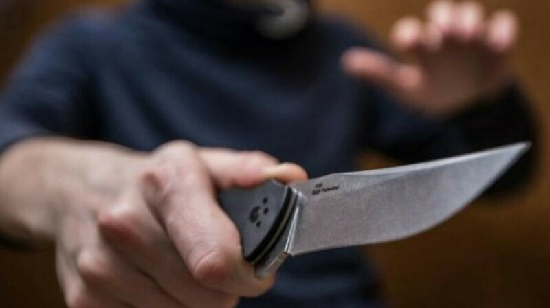 Мужчина напал с ножом на водителя в Карагандинской области