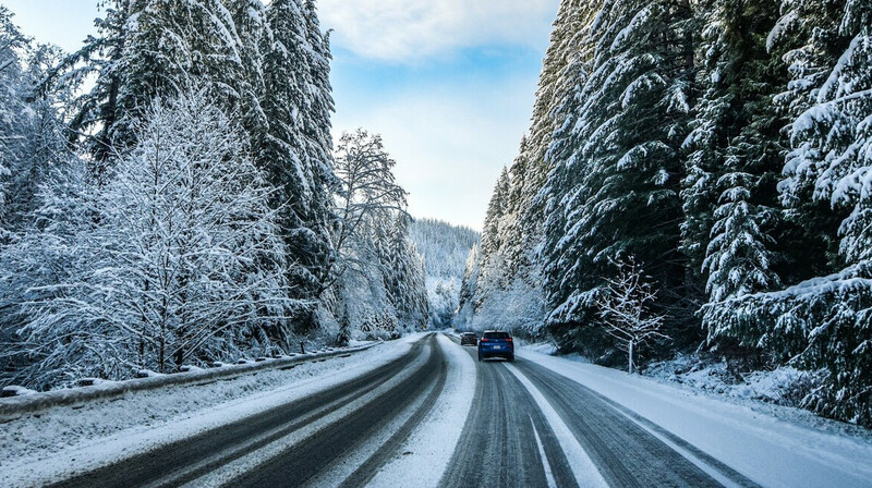 На 12 трассах в Казахстане ограничили движение авто