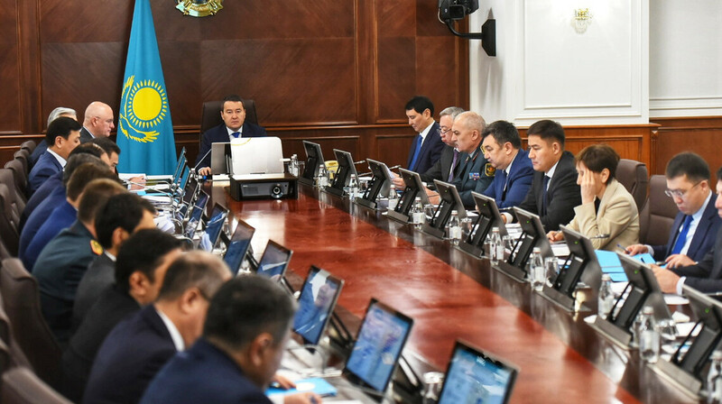 Бектенов призвал к ежедневному контролю за выполнением задач, поставленных президентом