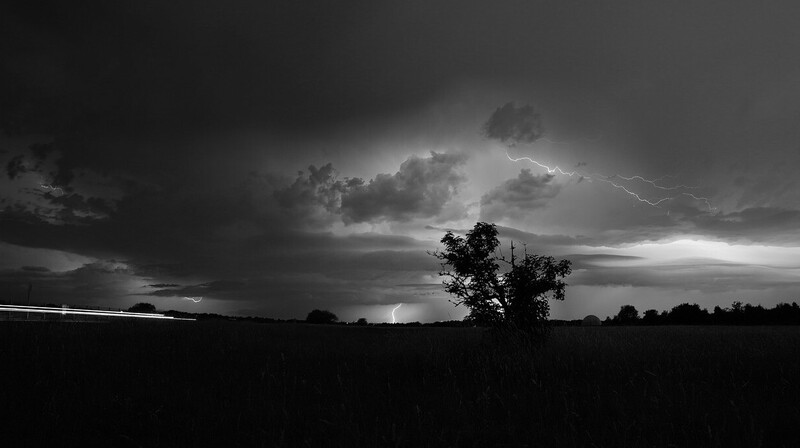 Штормовое предупреждение объявлено почти по всему Казахстану на завтра, 20 марта