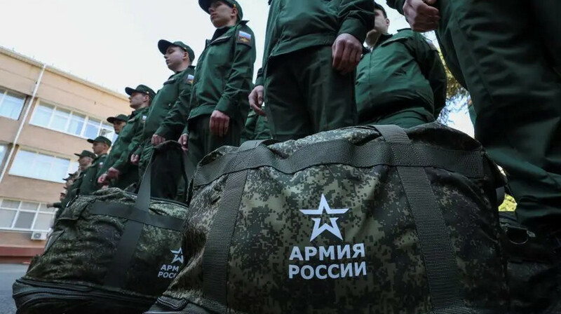 Набрать в армию 300 тысяч человек для наступления на Харьков планируют в минобороны России
