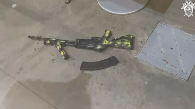 Теракт в "Крокус-Сити": у нападавших были по 9 магазинов с патронами