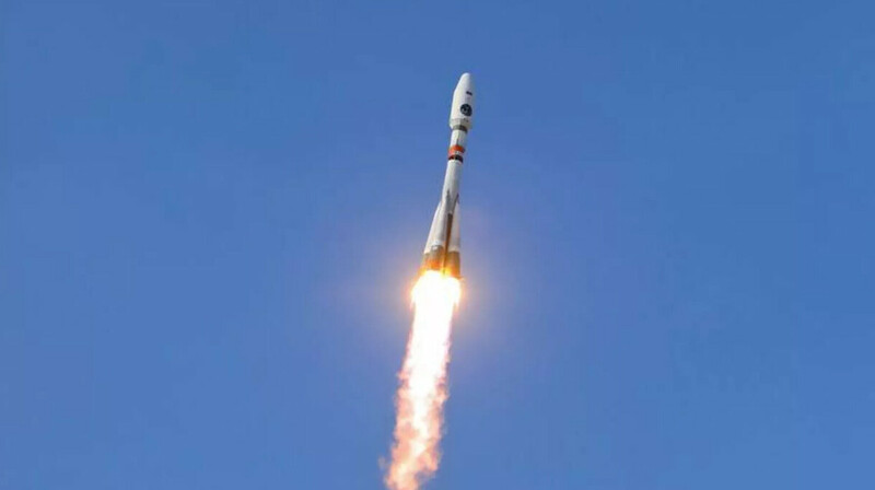 Спутник дистанционного зондирования запустили в космос с Байконура