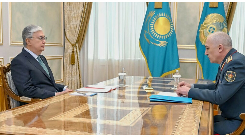 Токаев принял министра обороны Руслана Жаксылыкова