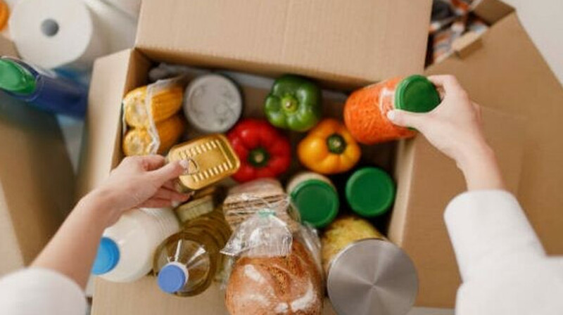 В Алматы открыли пункт приема гумпомощи пострадавшим от паводков