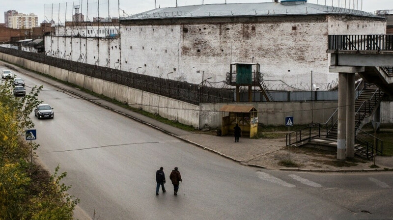 Хакеры взломали онлайн-магазин и сайт ФСИН