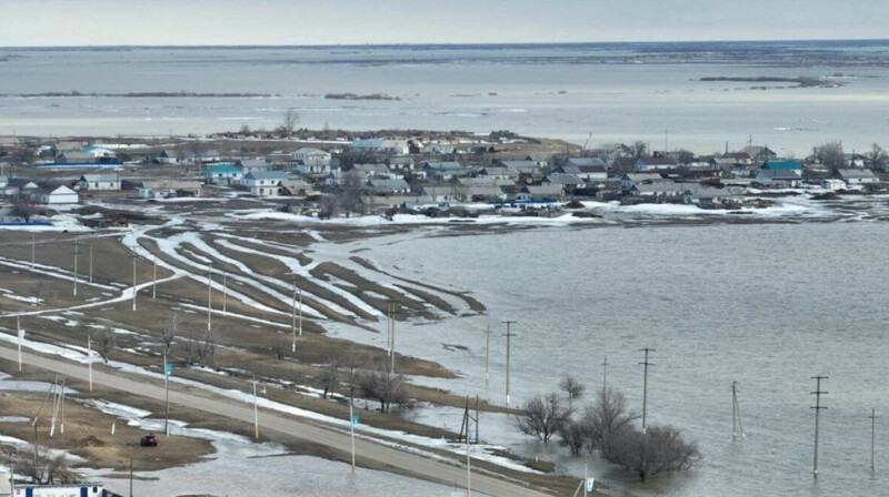 Паводки в Казахстане: около 100 тонн гумпомощи направлено в регионы