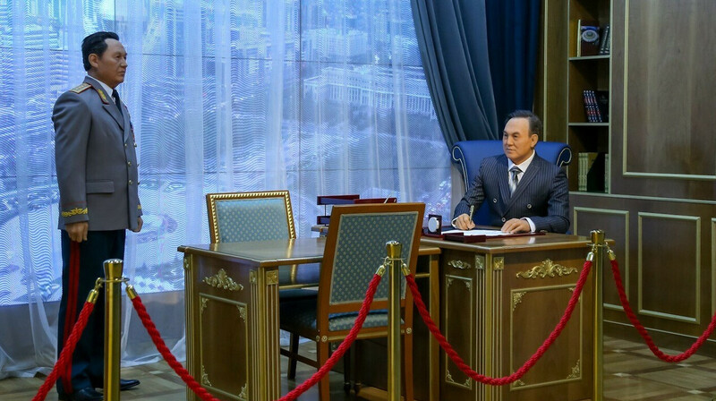 В военно-историческом музее Астаны убрали восковую фигуру Назарбаева