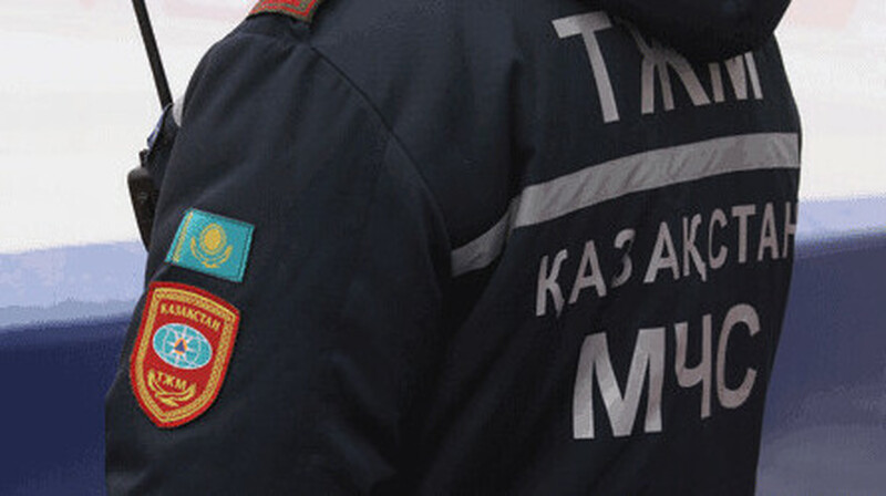 58 иностранцев спасли в Карагандинской области из неисправного автобуса