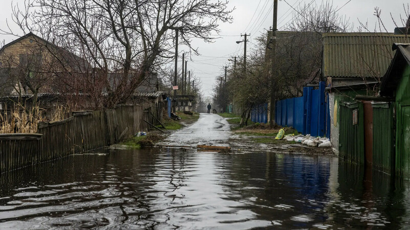 В ЗКО жителей Теректинского района повторно эвакуировали из-за угрозы наводнения