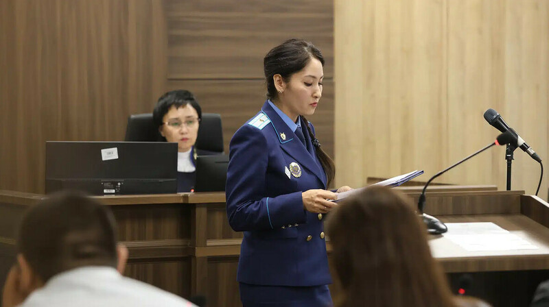 На фейк-аккаунт гособвинителя по делу Бишимбаева подписались более 15 тысяч человек