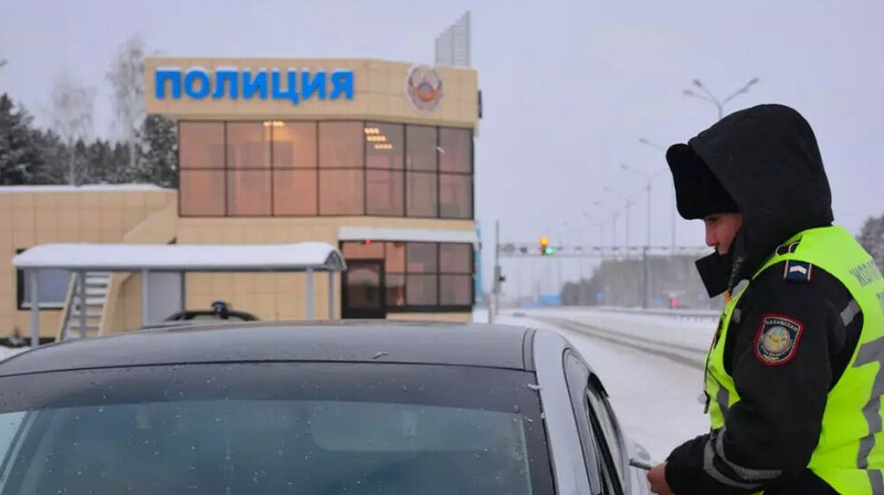 Паводки привели к закрытию участков трассы в двух областях Казахстана