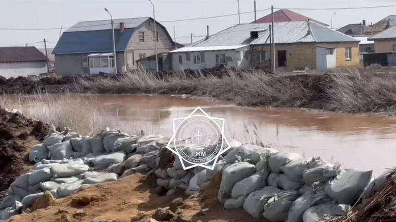 Режим ЧС местного масштаба объявлен в 10 регионах Казахстана