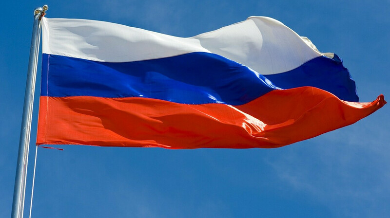 Иркутянин получил 4 года колонии за срыв российского флага в школе