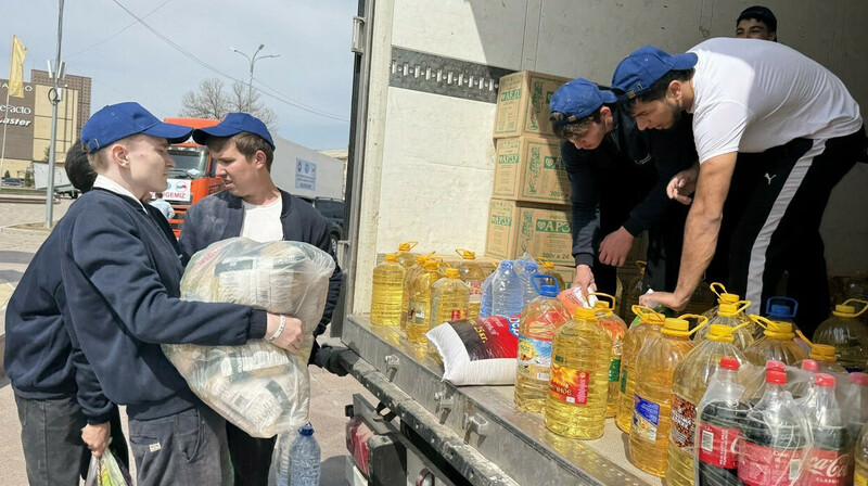 1713 тонн гумпомощи собрали волонтеры для пострадавших от паводков