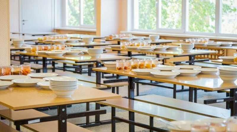 Просроченные продукты и медикаменты для учеников хранили в школах Жетысу