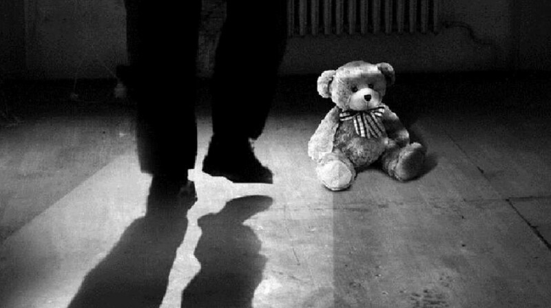 В Кыргызстане узаконили пожизненное заключение для педофилов, достигших 16 лет