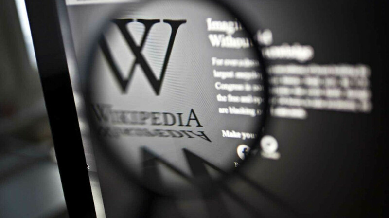 Из "Википедии" пытались удалить сведения, касающиеся дочерей Путина