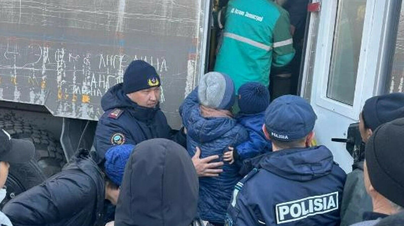 Проведена экстренная эвакуация жителей села Самарка из-за угрозы затопления