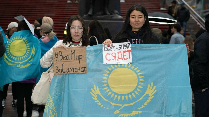 В Нью Йорке прошёл марш в честь Салтанат Нукеновой