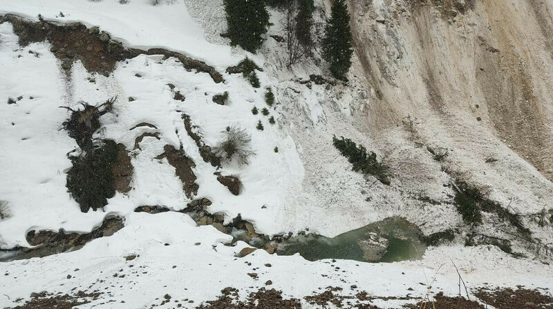 В Медеуском районе Алматы сошла лавина